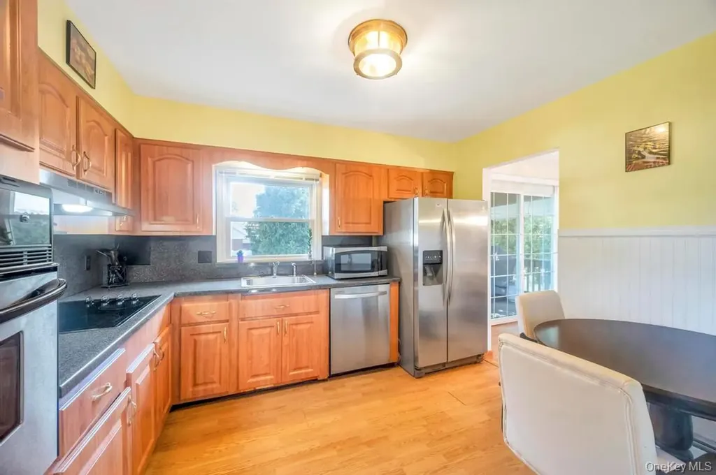1399 Ackerson Boulevard Bay Shore NY 11706