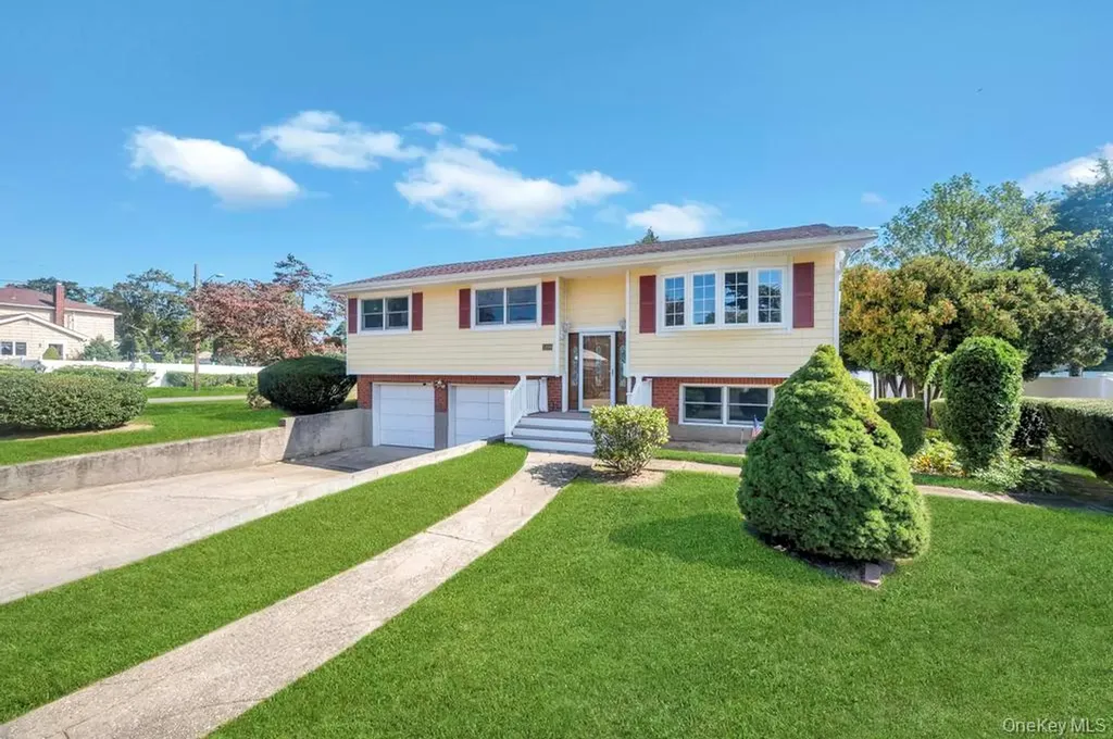 1399 Ackerson Boulevard Bay Shore NY 11706
