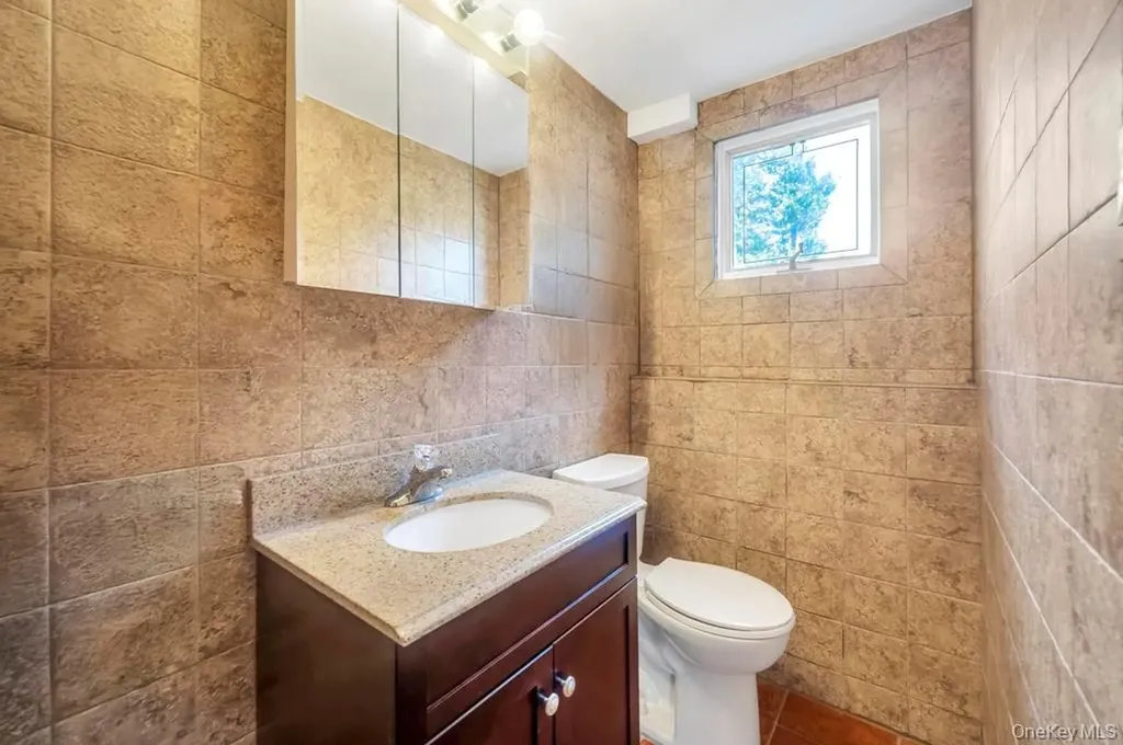 1399 Ackerson Boulevard Bay Shore NY 11706