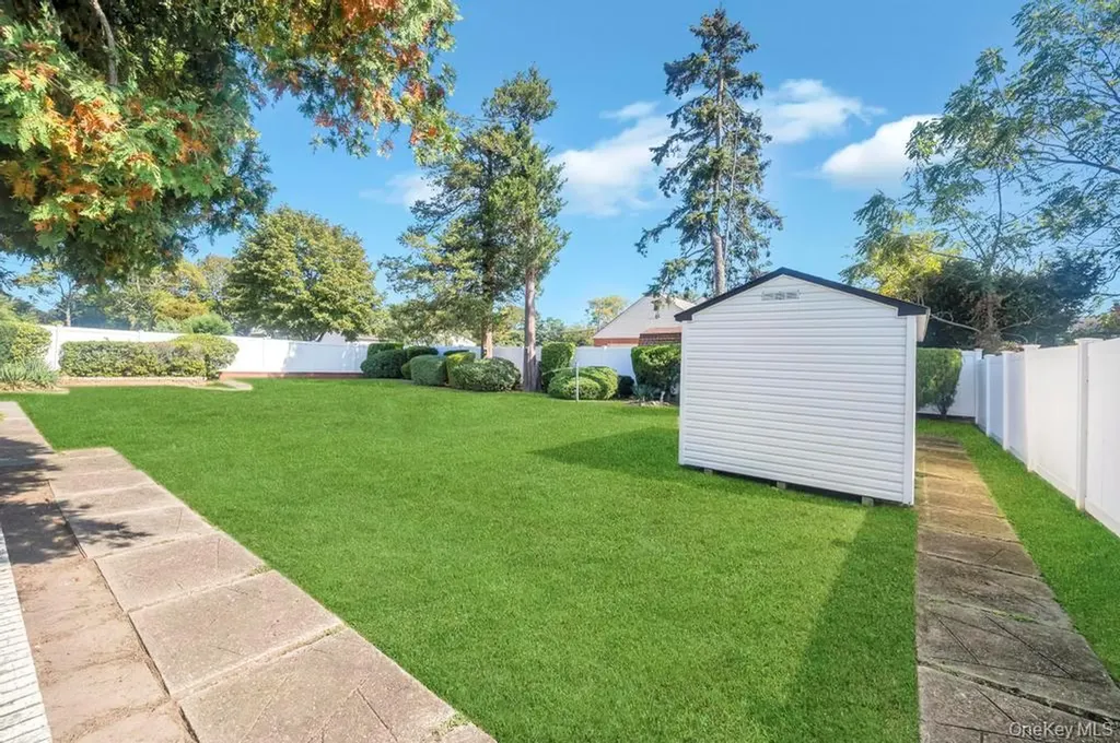 1399 Ackerson Boulevard Bay Shore NY 11706
