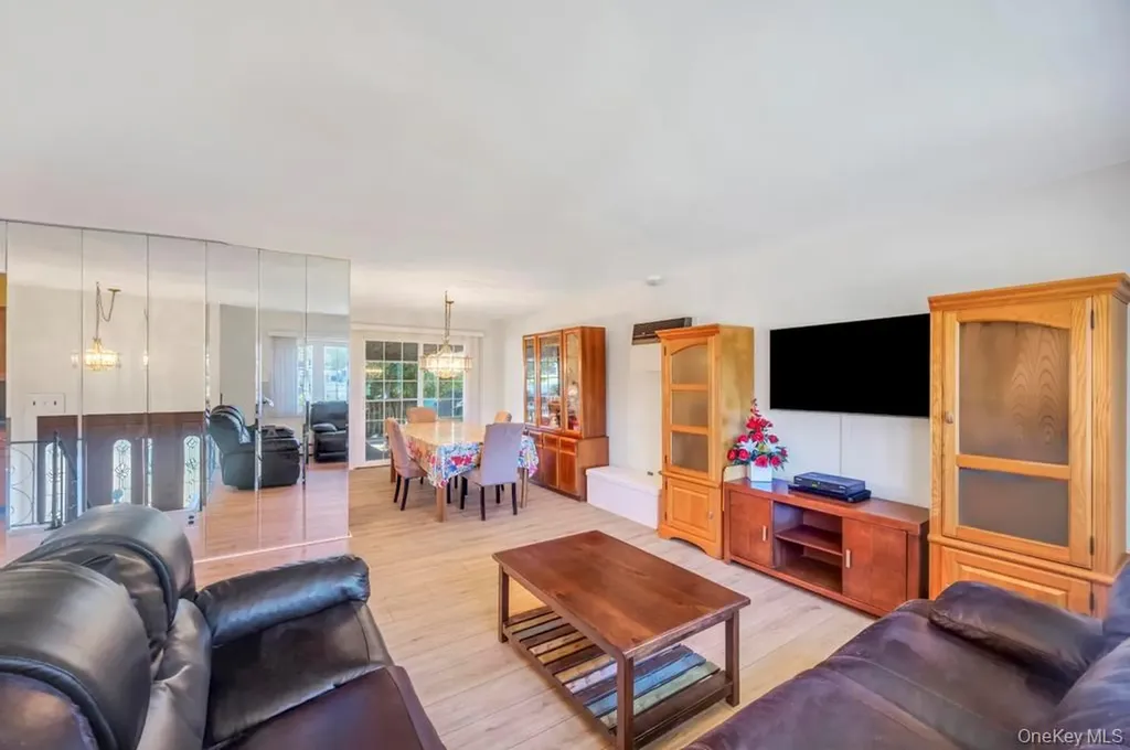 1399 Ackerson Boulevard Bay Shore NY 11706