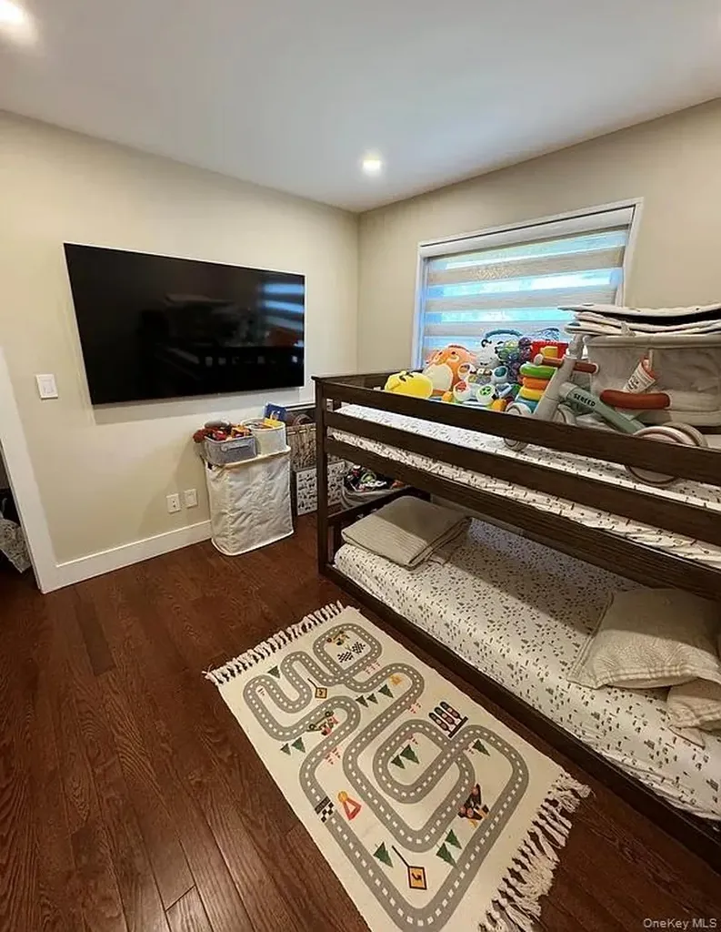 20-19 Utopia Parkway Whitestone NY 11357