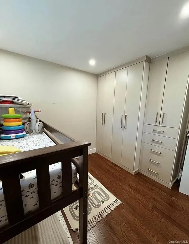 20-19 Utopia Parkway Whitestone NY 11357