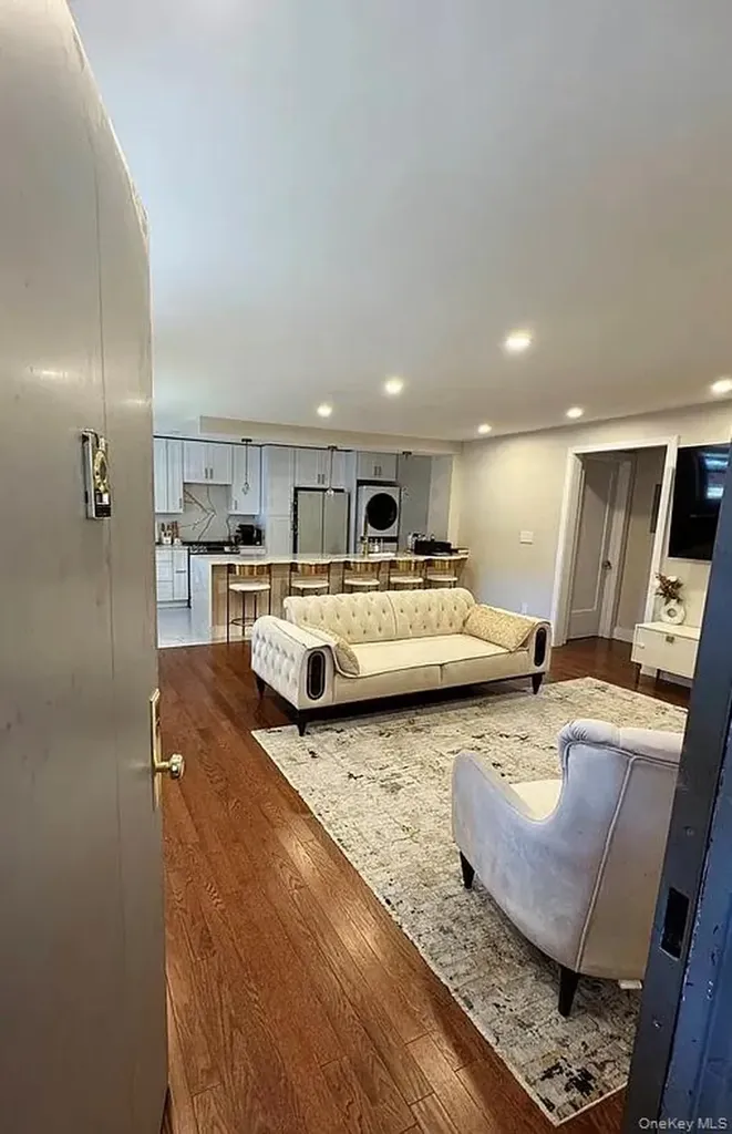 20-19 Utopia Parkway Whitestone NY 11357
