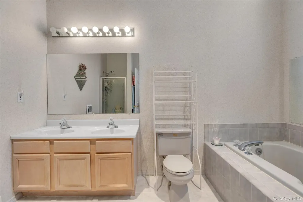 8 Jacqueline Drive Manorville NY 11949