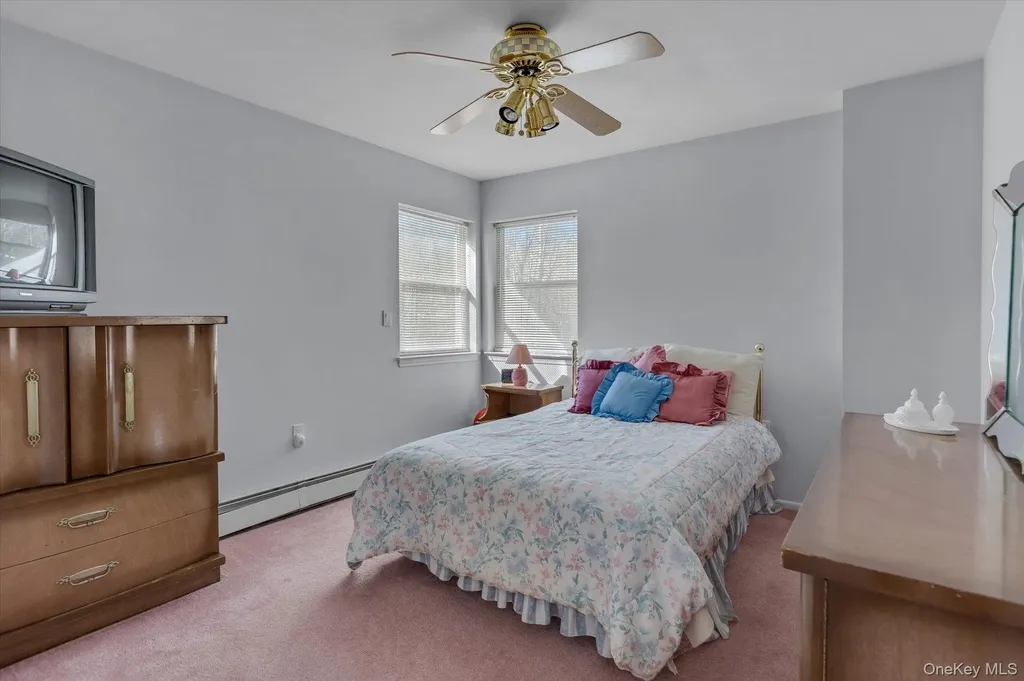 8 Jacqueline Drive Manorville NY 11949