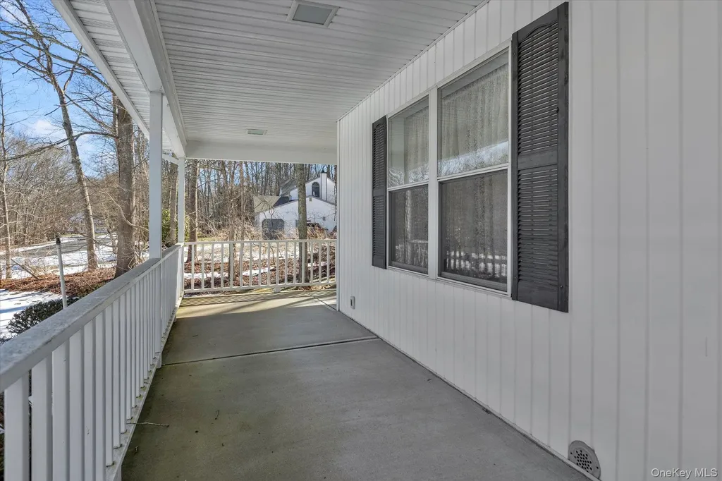 8 Jacqueline Drive Manorville NY 11949