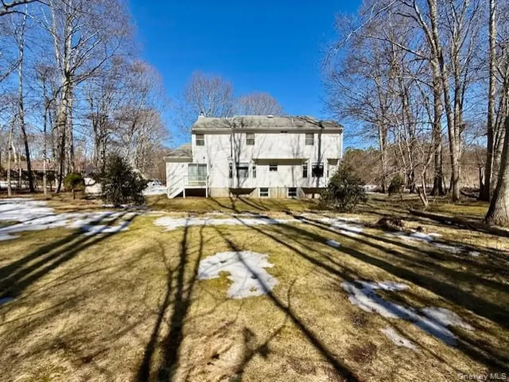 8 Jacqueline Drive Manorville NY 11949