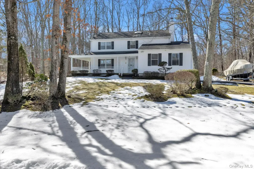 8 Jacqueline Drive Manorville NY 11949