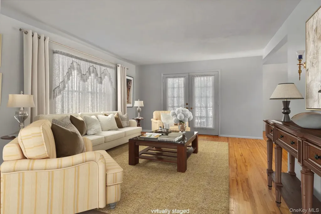 8 Jacqueline Drive Manorville NY 11949