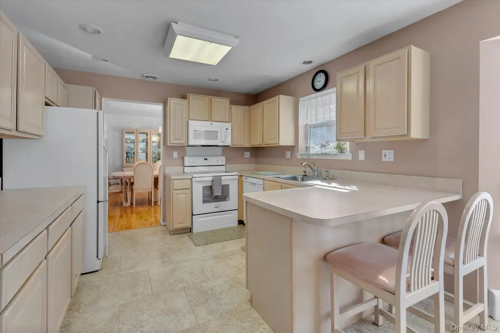 8 Jacqueline Drive Manorville NY 11949