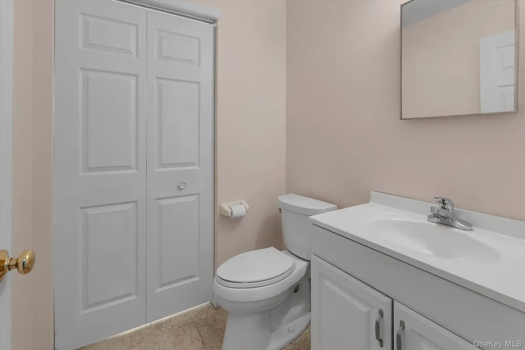 8 Jacqueline Drive Manorville NY 11949