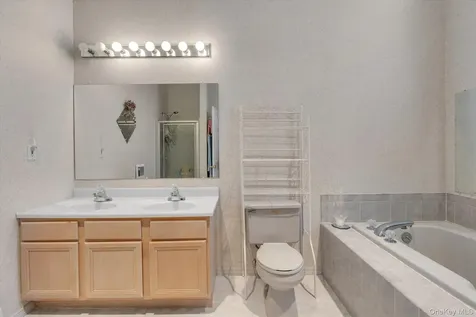 8 Jacqueline Drive Manorville NY 11949