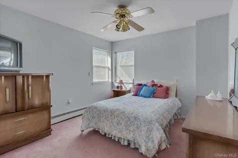 8 Jacqueline Drive Manorville NY 11949