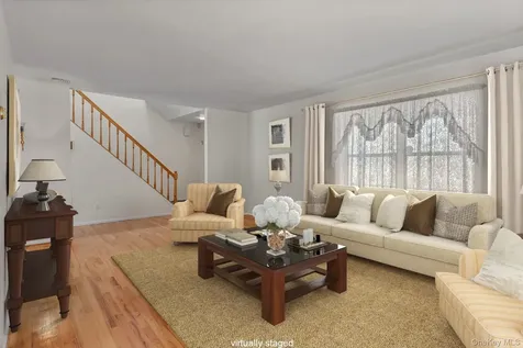 8 Jacqueline Drive Manorville NY 11949
