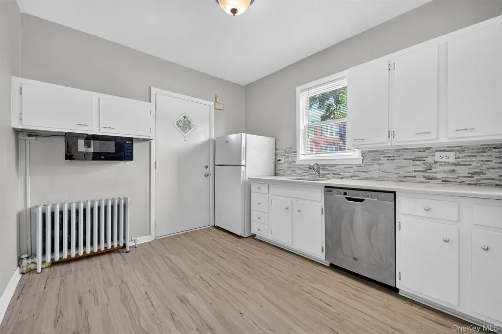 1451 Cornell Place Bronx NY 10461