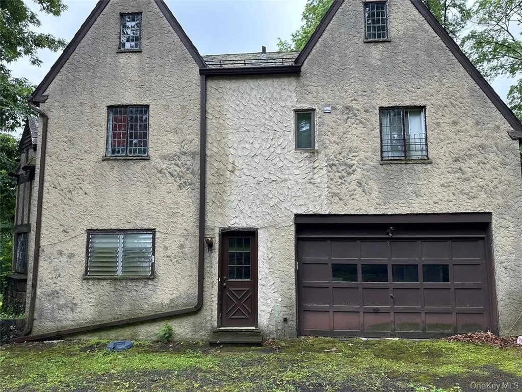 2 Rochelle Road Larchmont NY 10538