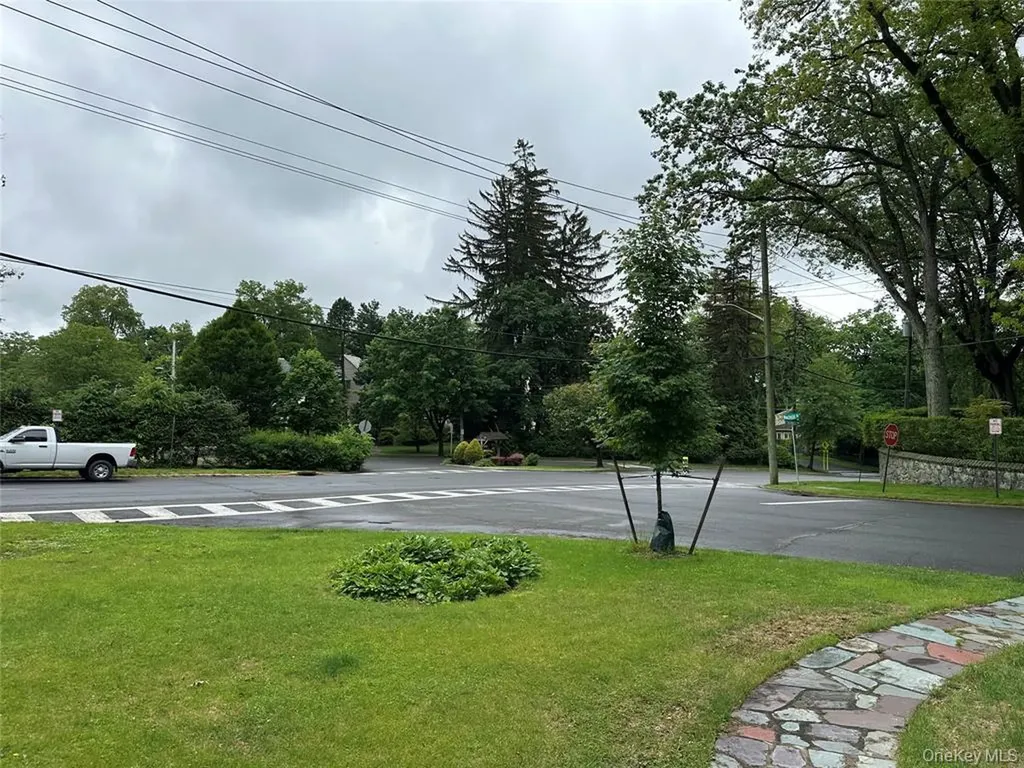 2 Rochelle Road Larchmont NY 10538