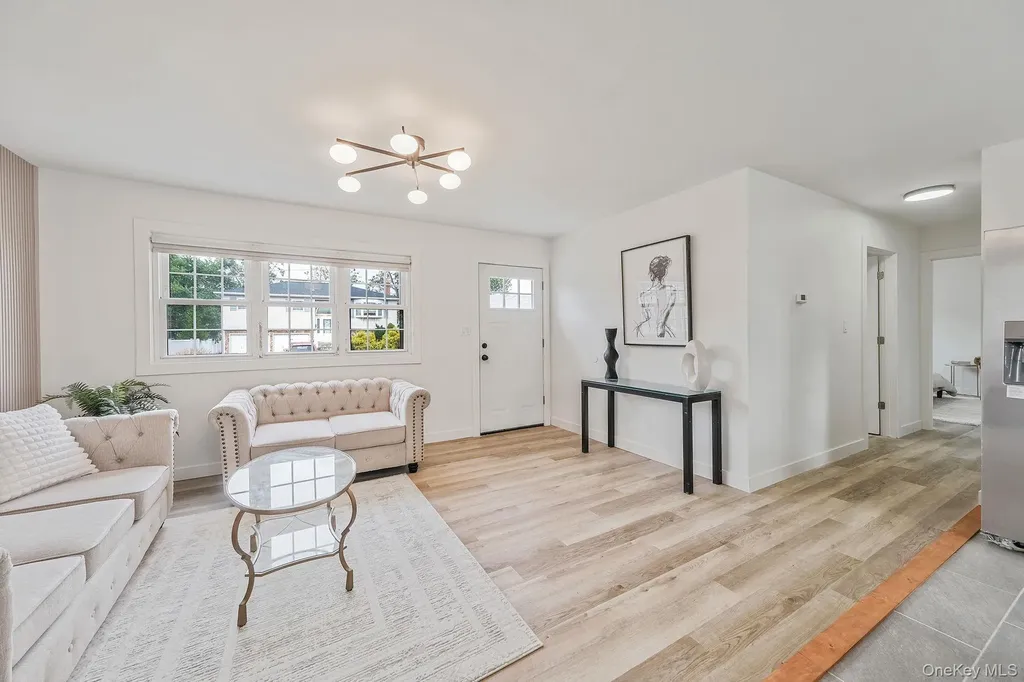 120 Manhattan Avenue West Babylon NY 11704