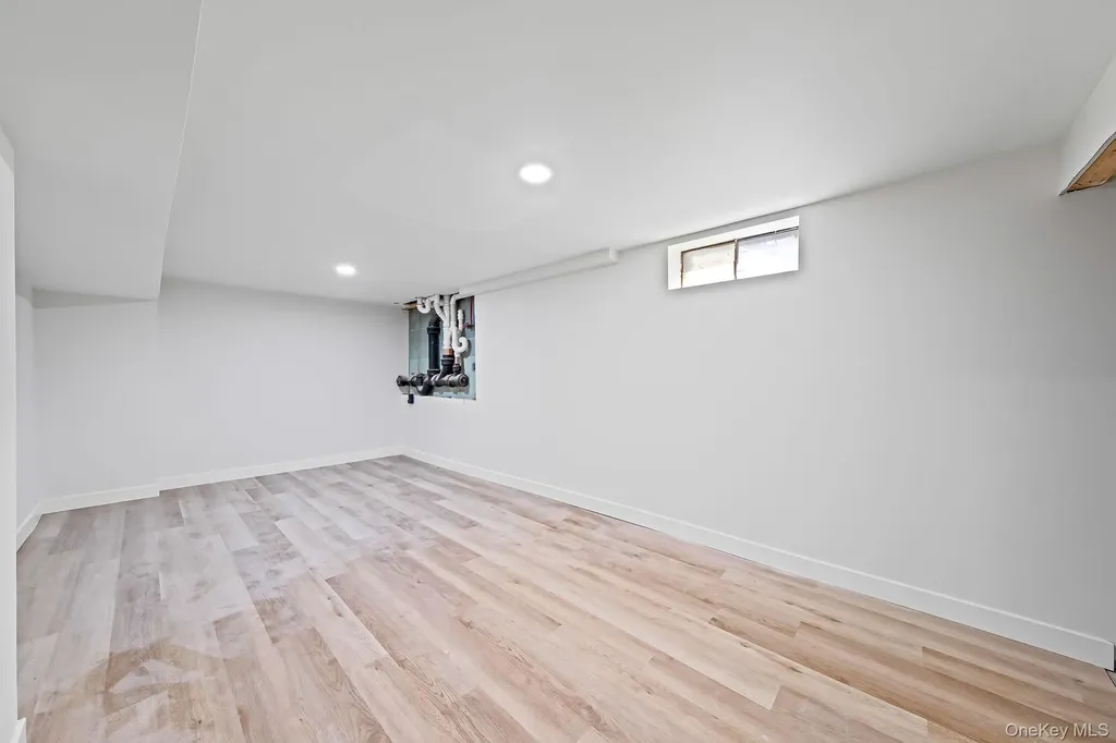 120 Manhattan Avenue West Babylon NY 11704
