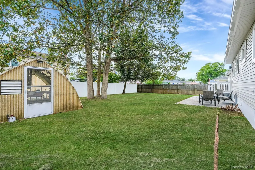 120 Manhattan Avenue West Babylon NY 11704