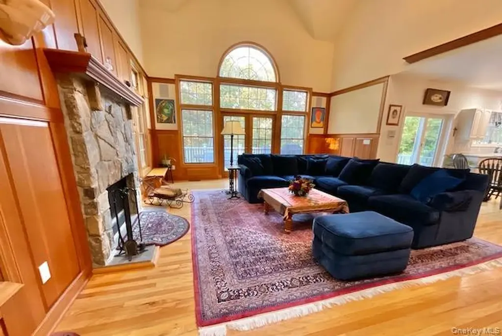 17 Brundige Drive Goldens Bridge NY 10526