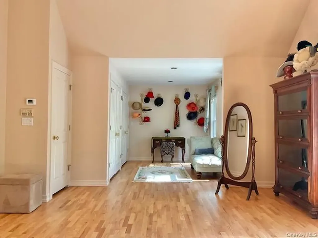 17 Brundige Drive Goldens Bridge NY 10526