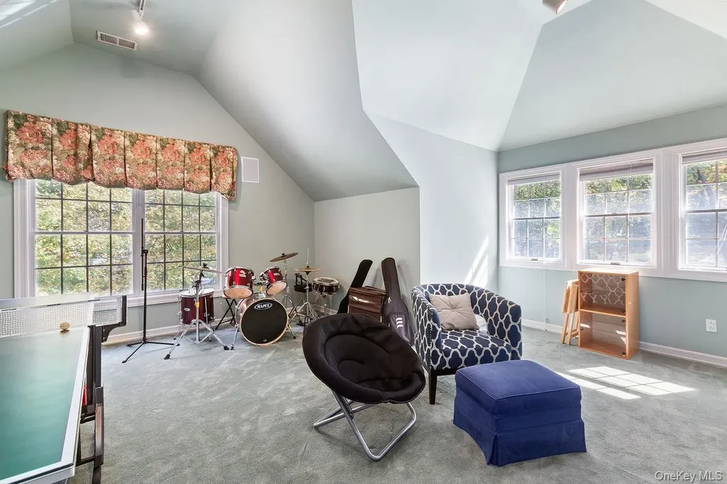 17 Brundige Drive Goldens Bridge NY 10526