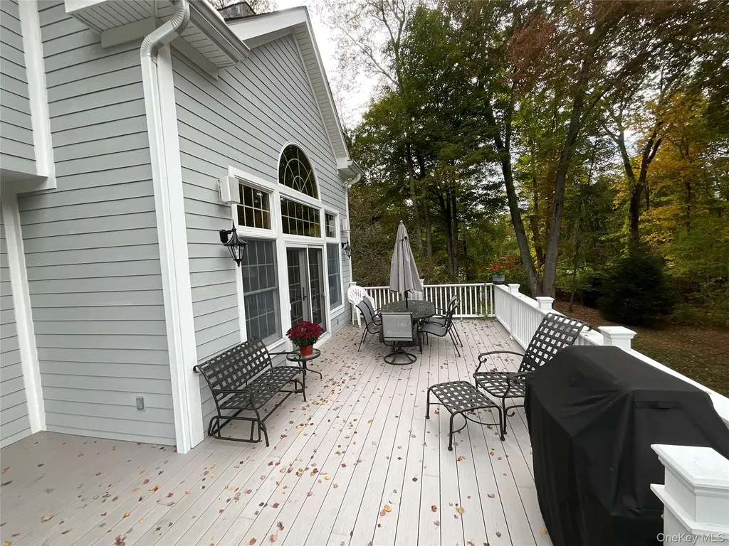 17 Brundige Drive Goldens Bridge NY 10526