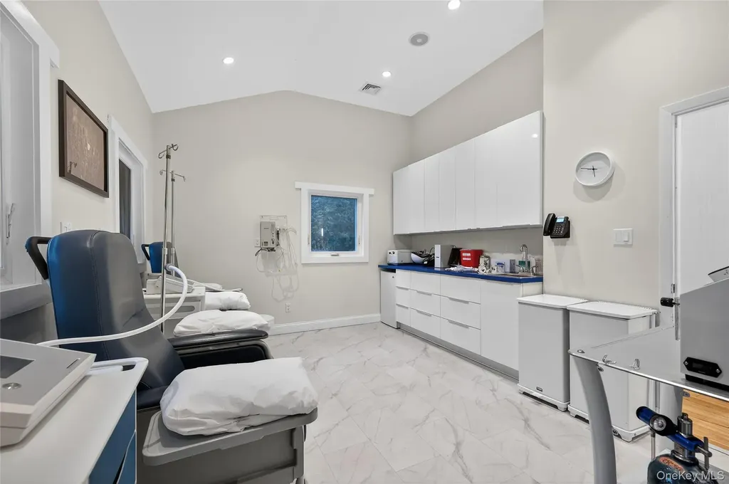 634 Park Avenue Huntington NY 11743