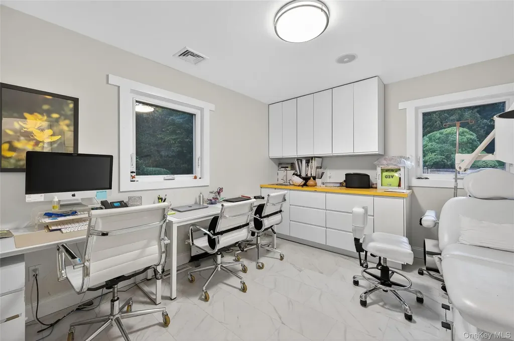 634 Park Avenue Huntington NY 11743