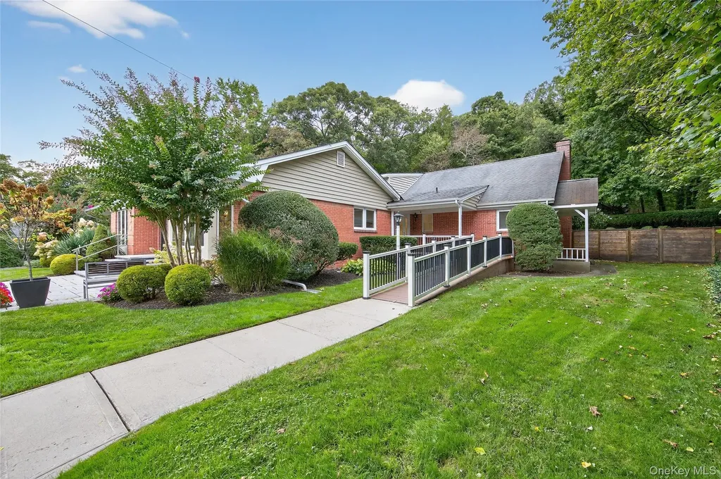 634 Park Avenue Huntington NY 11743