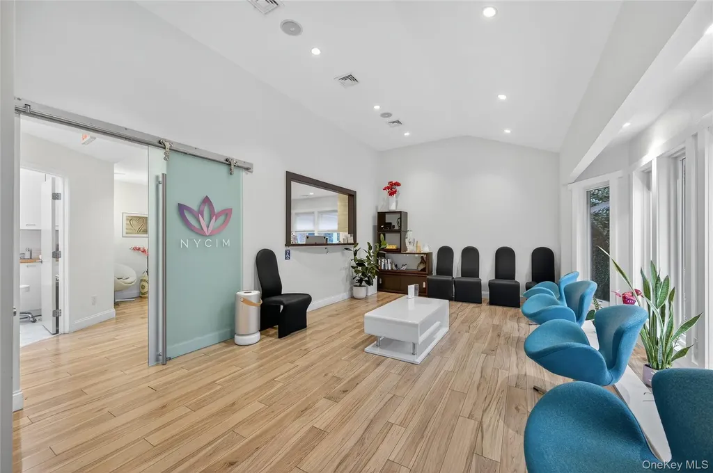 634 Park Avenue Huntington NY 11743