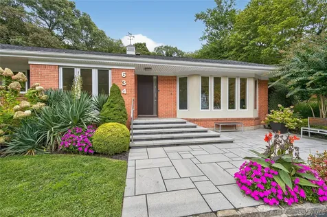 634 Park Avenue Huntington NY 11743