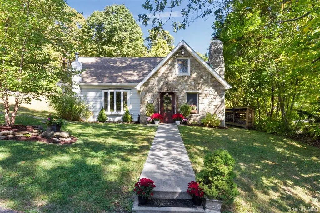 12 Philipse Road Carmel NY 10512