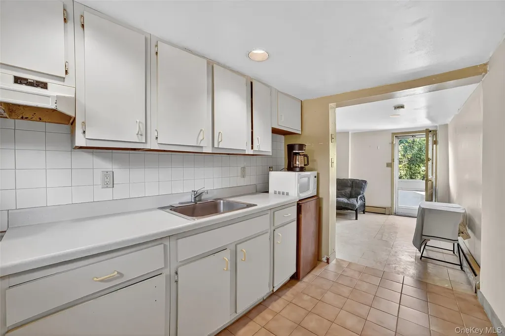 23 Mansion Avenue Yonkers NY 10704