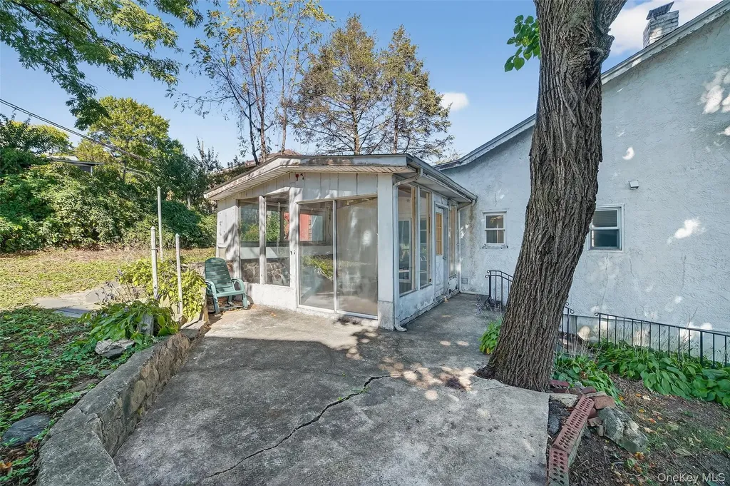 23 Mansion Avenue Yonkers NY 10704