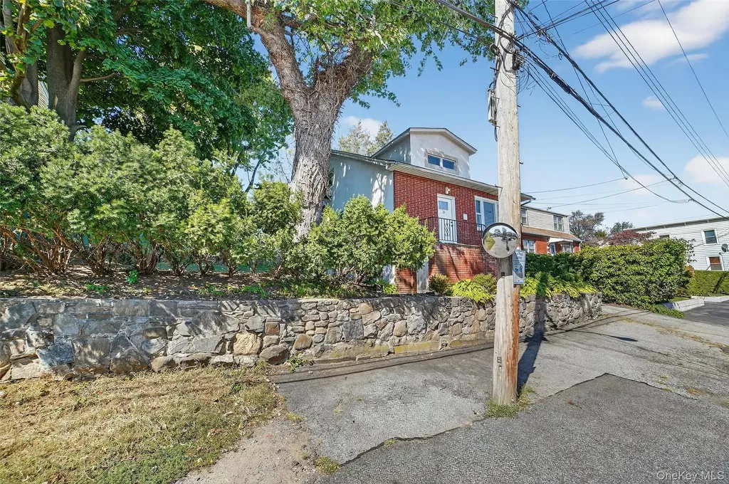 23 Mansion Avenue Yonkers NY 10704