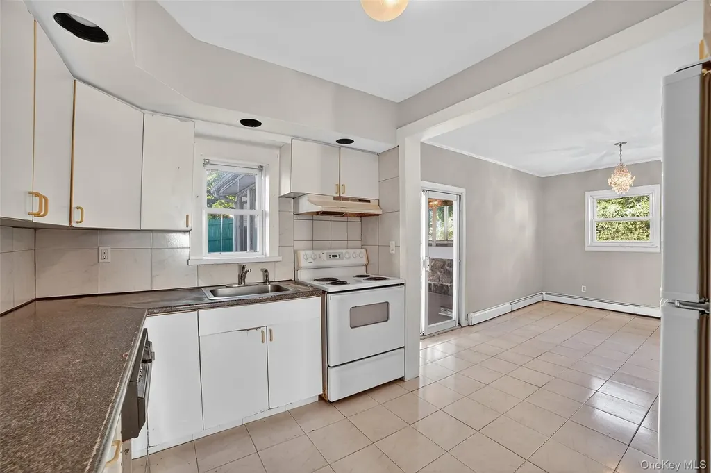 23 Mansion Avenue Yonkers NY 10704