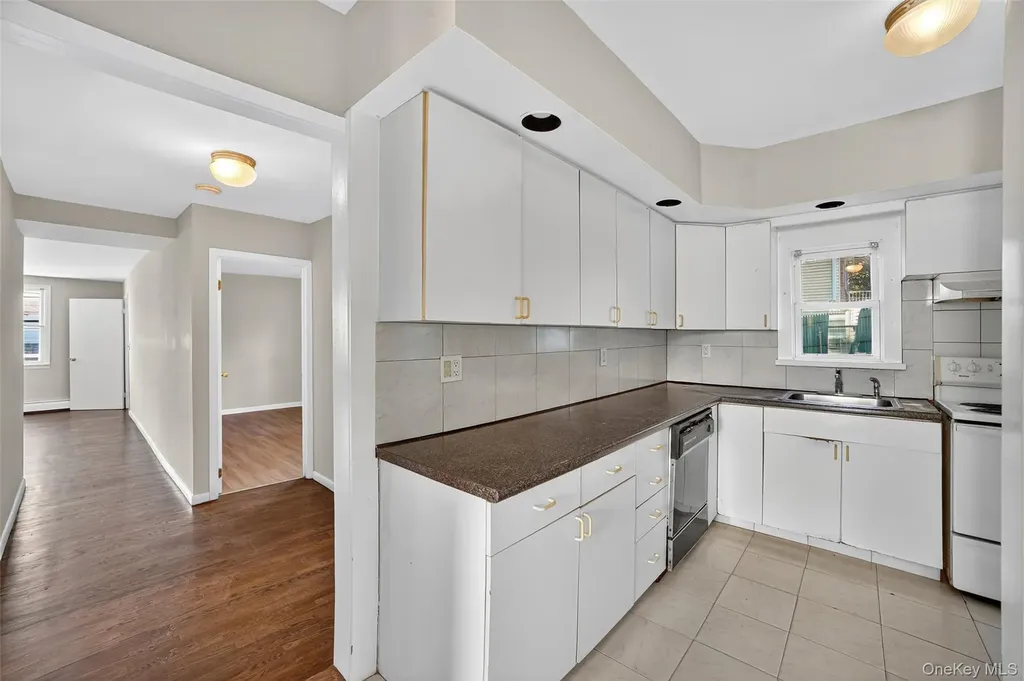 23 Mansion Avenue Yonkers NY 10704