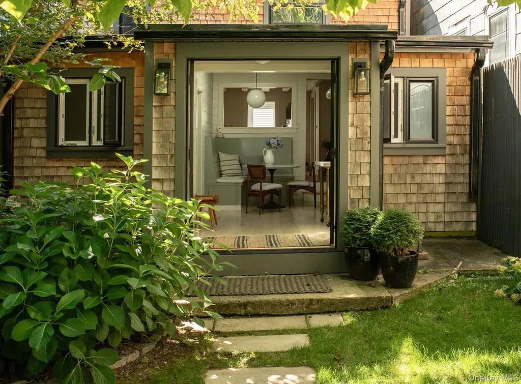 342 State Street Hudson NY 12534
