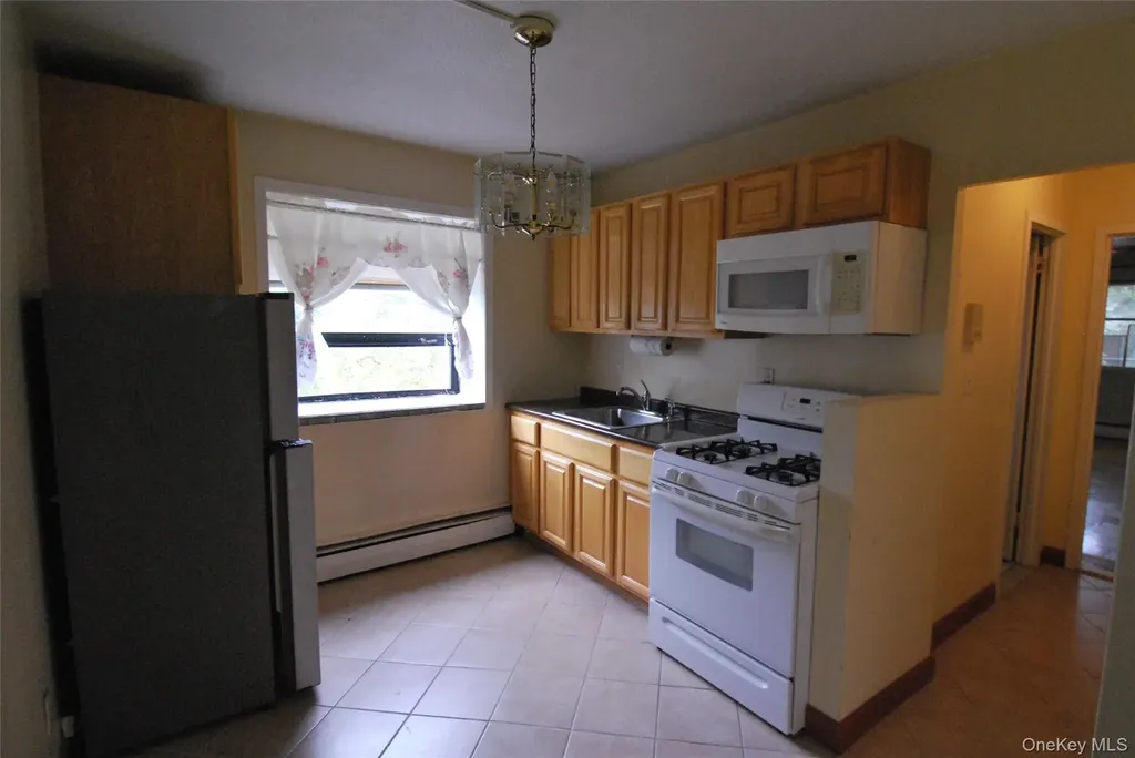 1523 Central Park Avenue Yonkers NY 10710