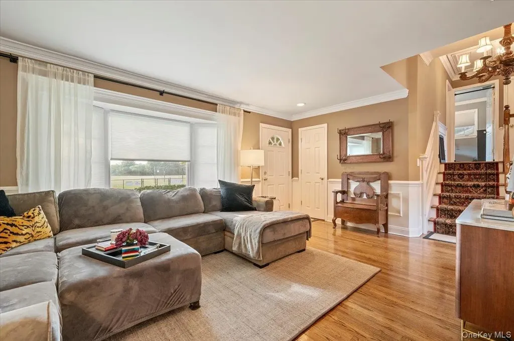 9 Flint Lane Jericho NY 11753