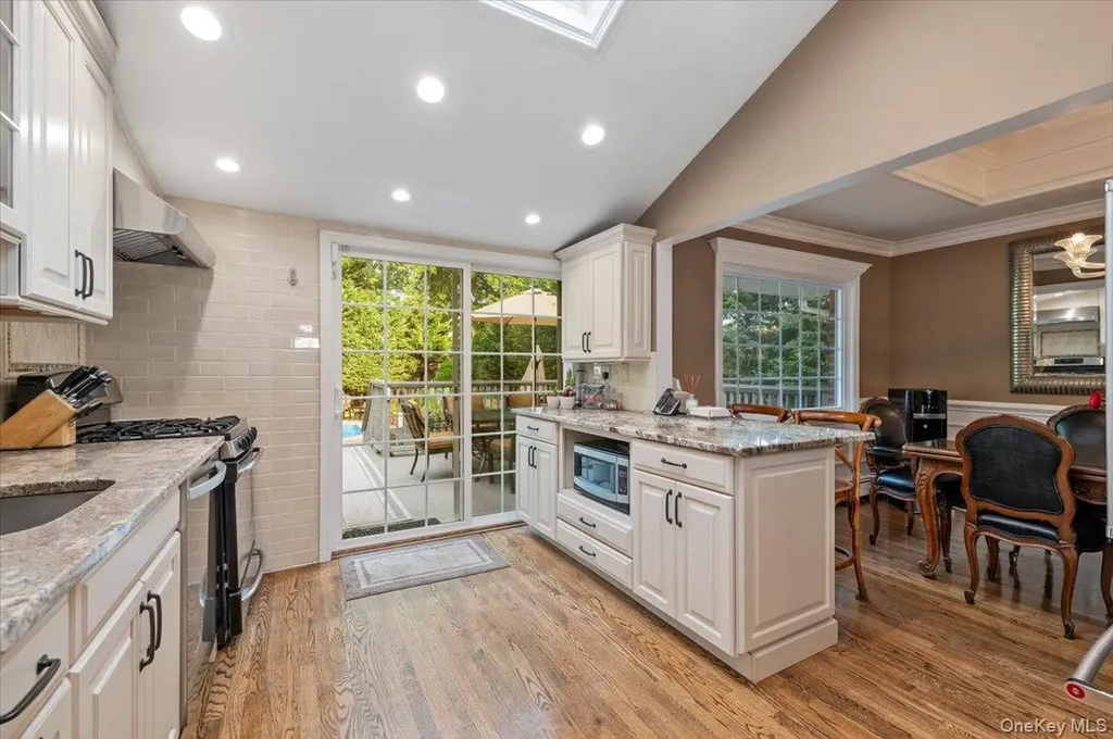 9 Flint Lane Jericho NY 11753