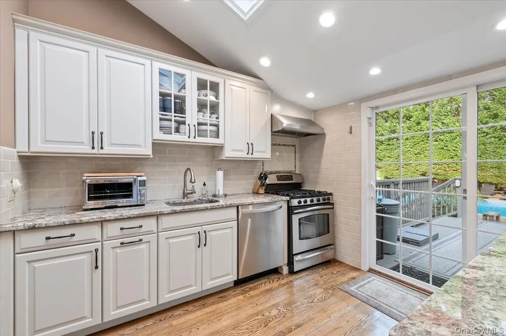 9 Flint Lane Jericho NY 11753