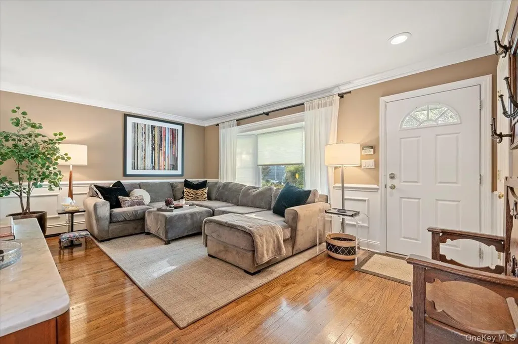 9 Flint Lane Jericho NY 11753