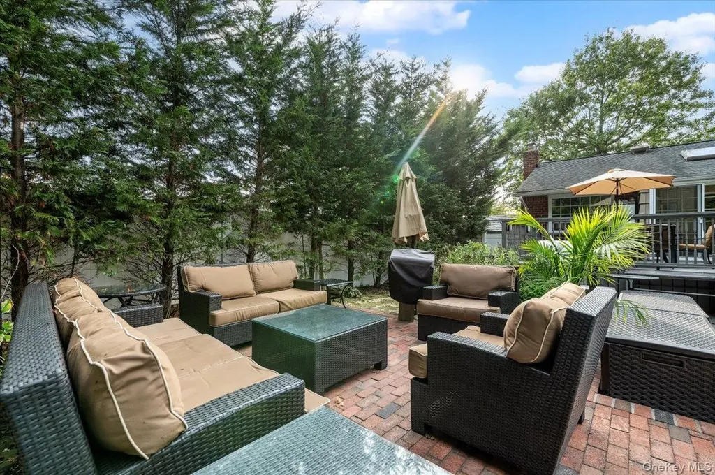 9 Flint Lane Jericho NY 11753
