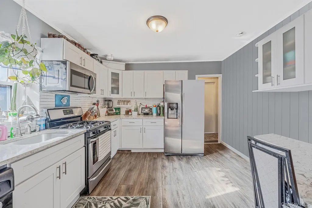 504 Fire Island Avenue Babylon NY 11702