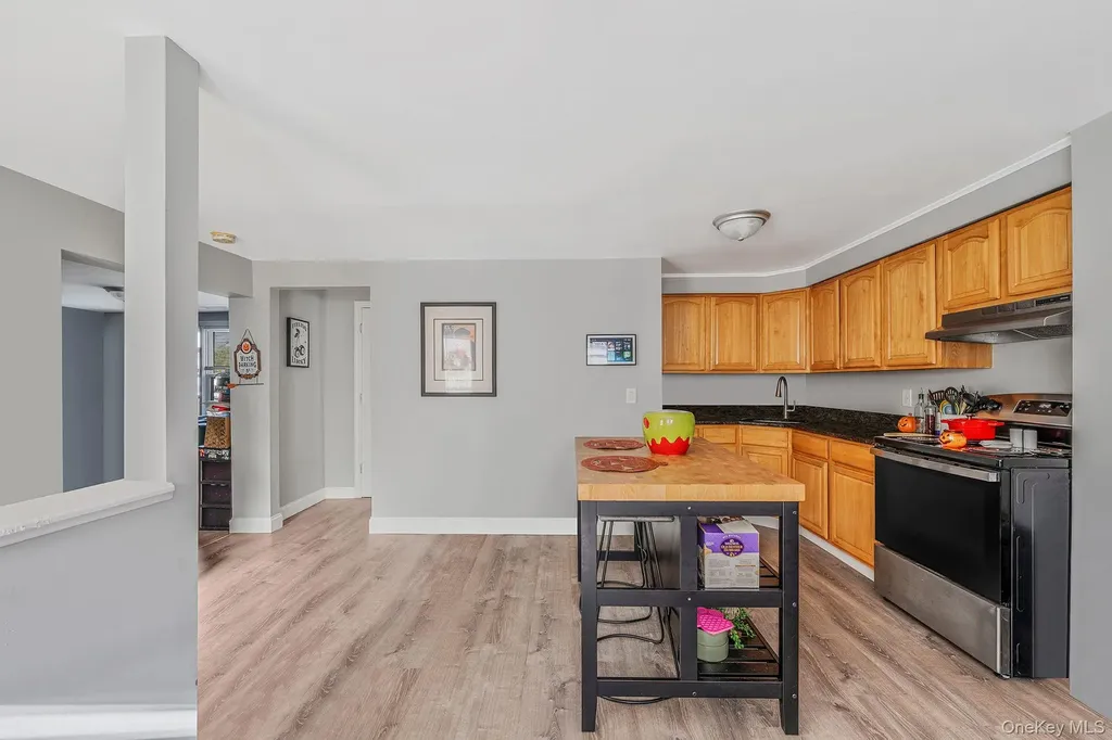 504 Fire Island Avenue Babylon NY 11702
