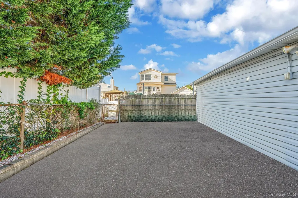 504 Fire Island Avenue Babylon NY 11702